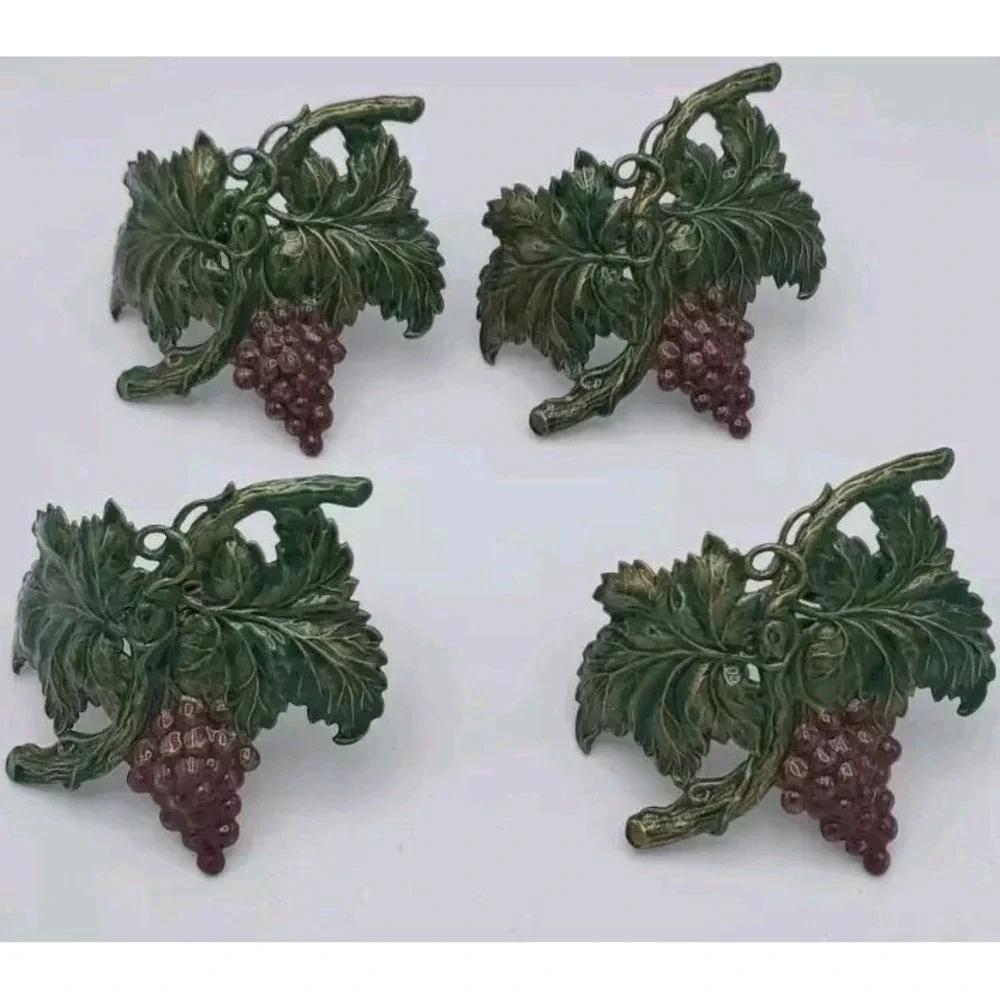 Vtg Painted Napkin Rings Holders Metal‎ Purple Grapes Green Leaves Glossy Set 4